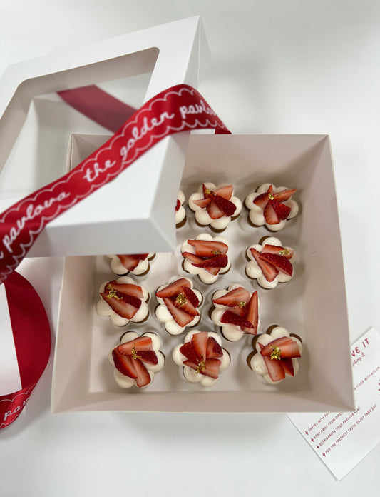 Golden Pavlova Bites - 12 Pieces