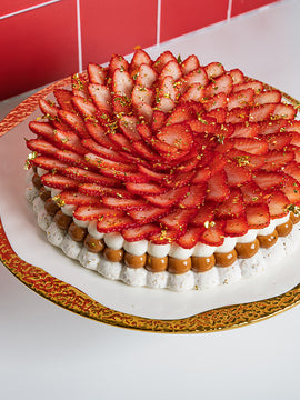 Medium Strawberry Pavlova